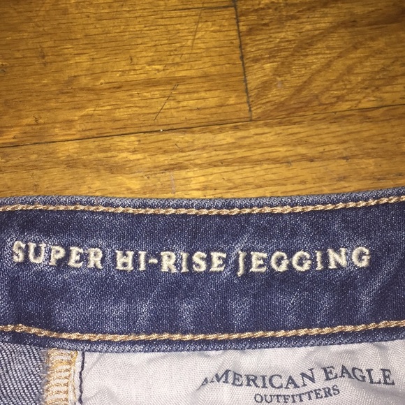American Eagle high wasted strength denim jegging - Picture 6 of 6